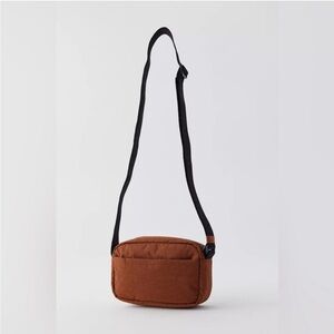BAGGU Brown Crossbody Camera Bag